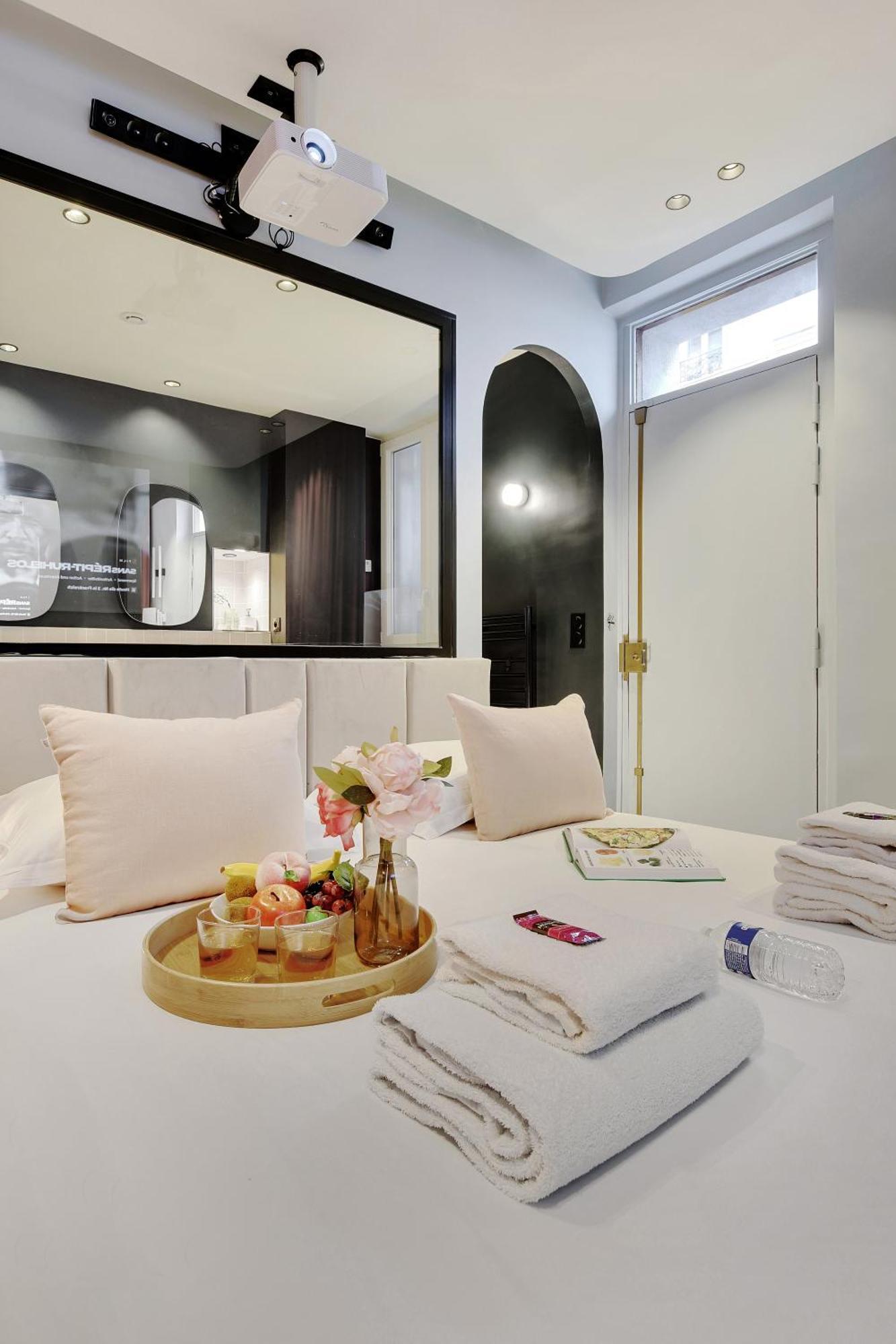Appartement Magnifique 2p Avec Jacuzzi Et Cinema